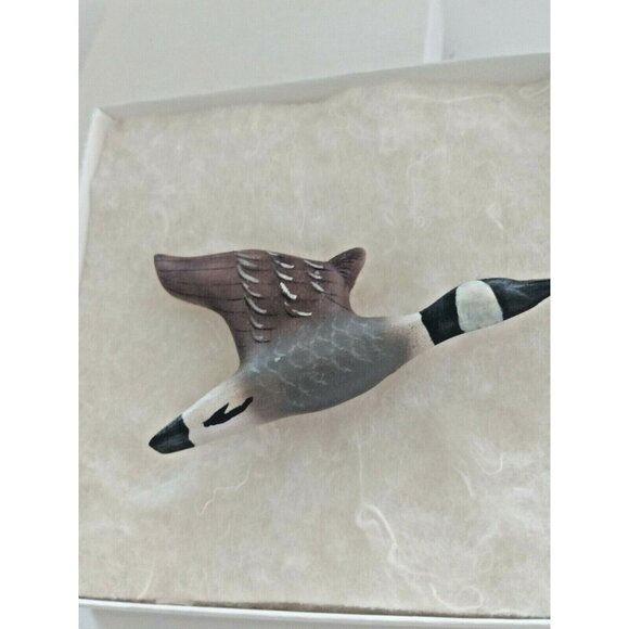 Hand Carved Bird Brooch (Canada Goose) by Russ Clark Ontario - Picture 5 of 9